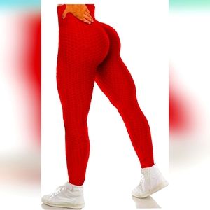 Red new scrunch butt leggings